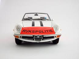 Minichamps 1/18 Alfa Romeo Spider 1970 Rijkspoltie